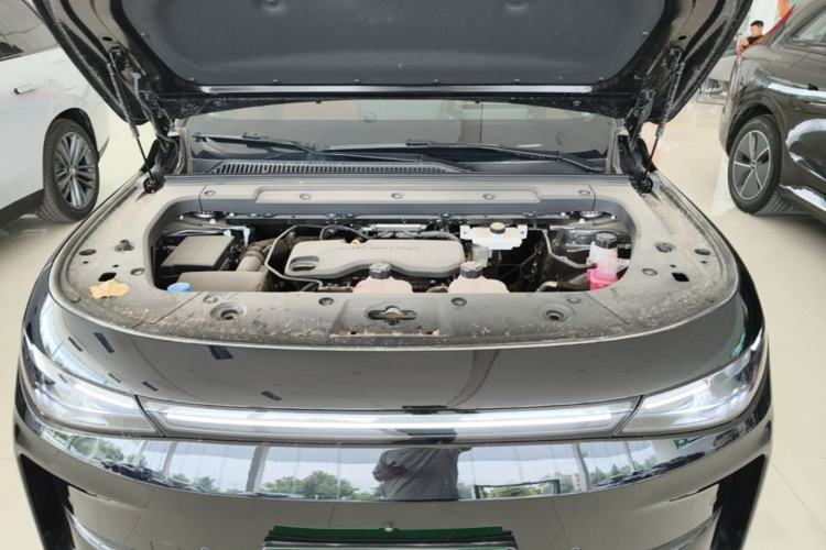 Used Leapmotor C16 2026 Extended-Range 280 LiDAR Zhizun Edition 6 Seats Engine Bay