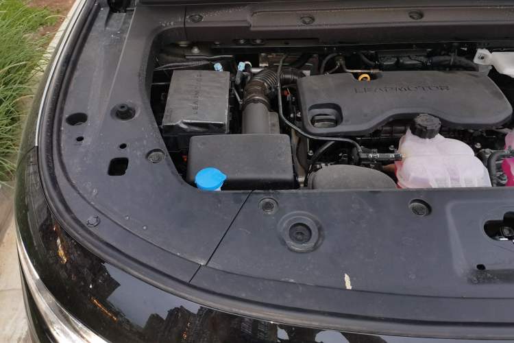Used Leapmotor C16 2026 Pure Electric 630 LiDAR Zhizun Edition 5 Seats Engine Bay Right