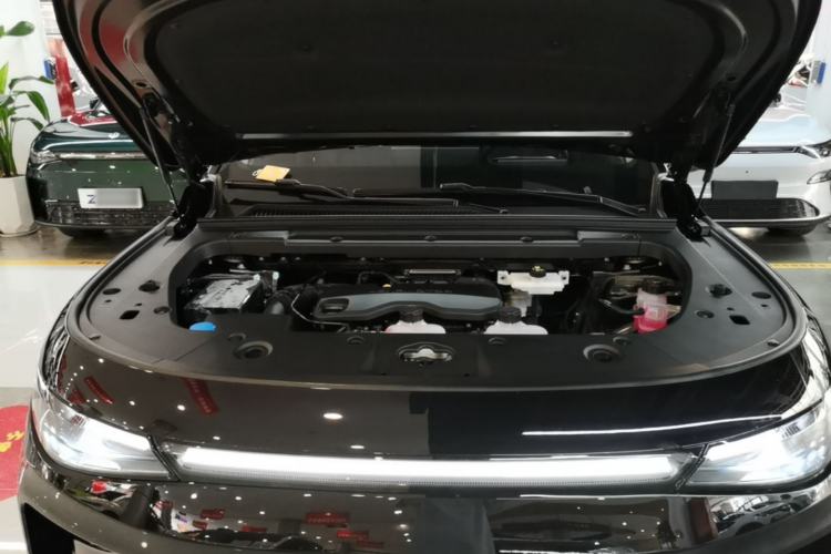 Used Leapmotor C16 2026 Extended-Range 280 LiDAR Zhizun Edition 6 Seats Engine Bay