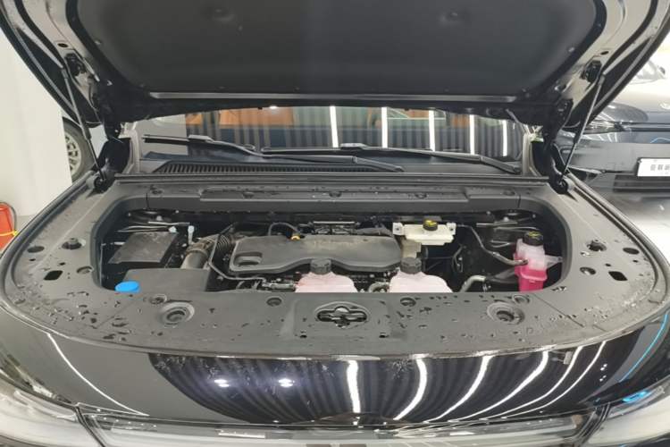 Used Leapmotor C16 2026 Extended-Range 280 LiDAR Zhizun Edition 6 Seats Engine Bay