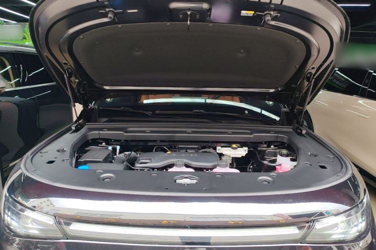 Used Leapmotor C16 2026 Extended-Range 280 LiDAR Zhizun Edition 6 Seats Engine Bay