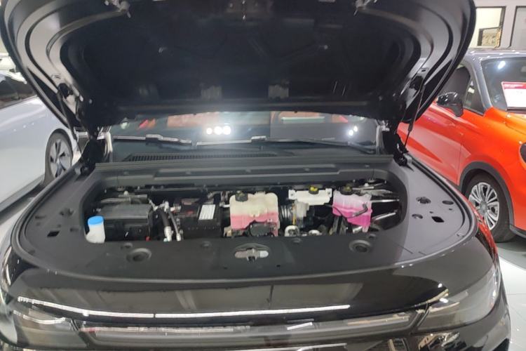 Used Leapmotor C16 2026 Pure Electric 630 LiDAR Zhizun Edition 5 Seats Engine Bay