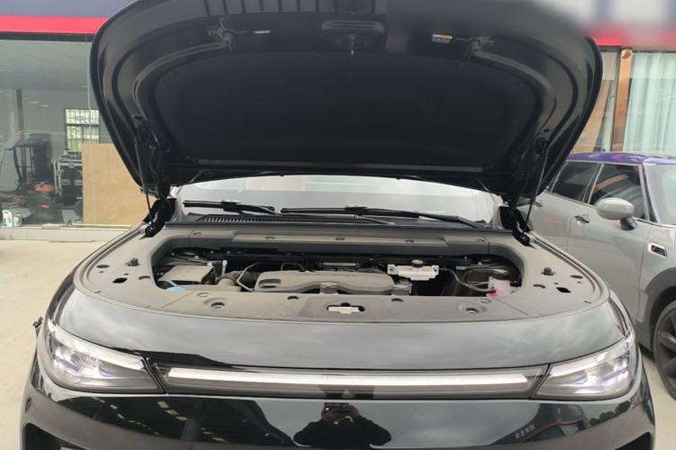Used Leapmotor C16 2026 Extended-Range 280 LiDAR Zhizun Edition 6 Seats Engine Bay