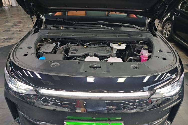 Used Leapmotor C16 2026 Extended-Range 280 LiDAR Zhizun Edition 6 Seats Engine Bay