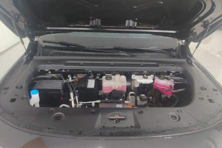 Used Leapmotor C16 2026 All-Electric 630 LiDAR Zhizun Edition 6 Seats Engine Bay