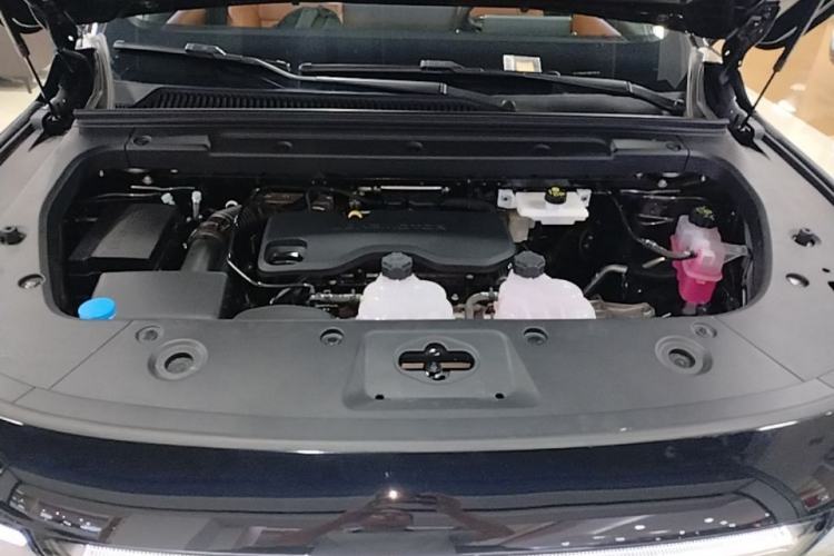 Used Leapmotor C16 2026 Extended-Range 280 LiDAR Zhizun Edition 6 Seats Engine Bay