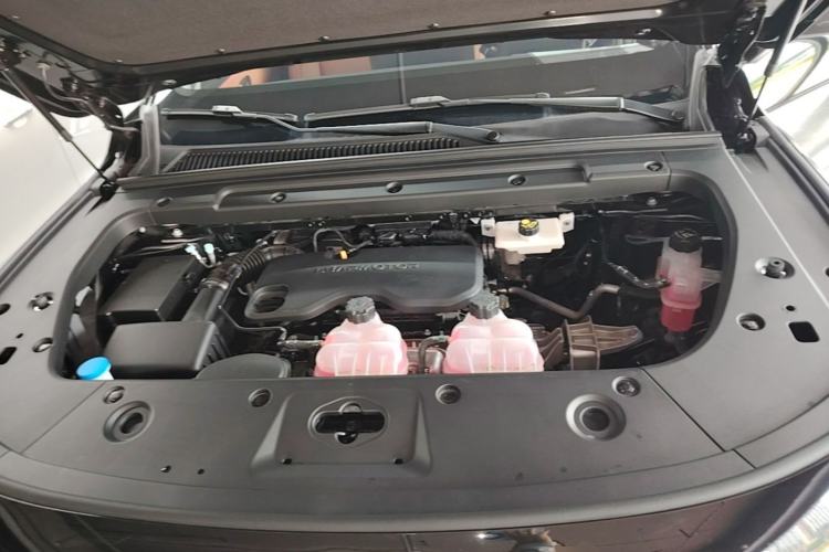 Used Leapmotor C16 2026 Extended-Range 280 LiDAR Zhizun Edition 6 Seats Engine Bay