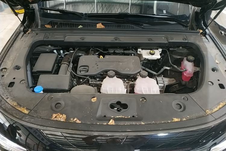 Used Leapmotor C16 2026 Extended-Range 280 LiDAR Zhizun Edition 6 Seats Engine Bay