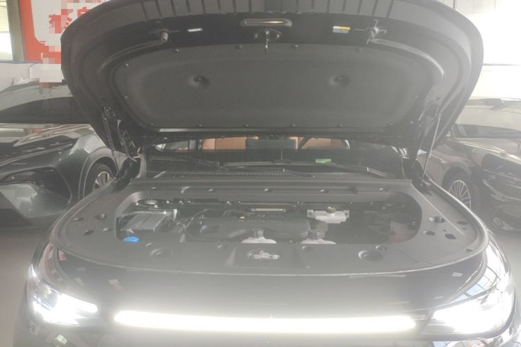 Used Leapmotor C16 2026 Extended-Range 280 LiDAR Zhizun Edition 6 Seats Engine Bay