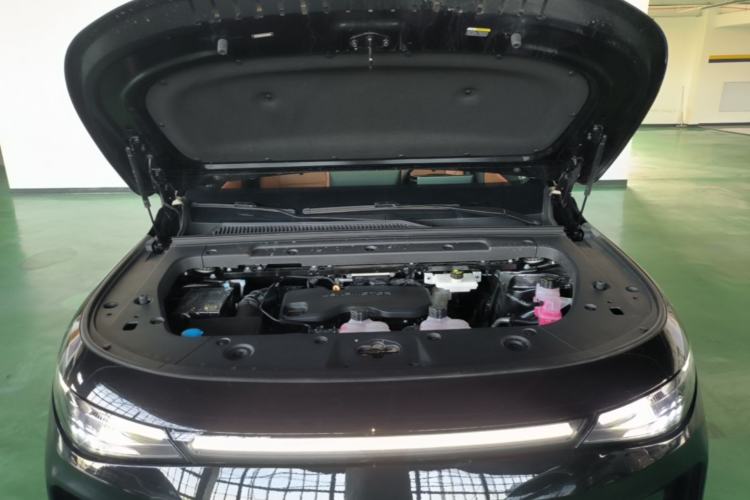 Used Leapmotor C16 2026 Extended-Range 280 LiDAR Zhizun Edition 6 Seats Engine Bay