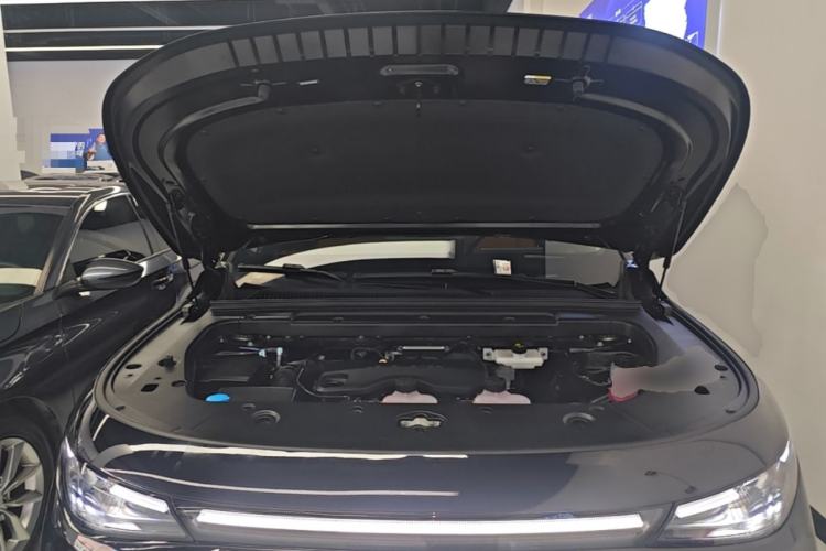 Used Leapmotor C16 2026 Extended-Range 280 LiDAR Zhizun Edition 6 Seats Engine Bay