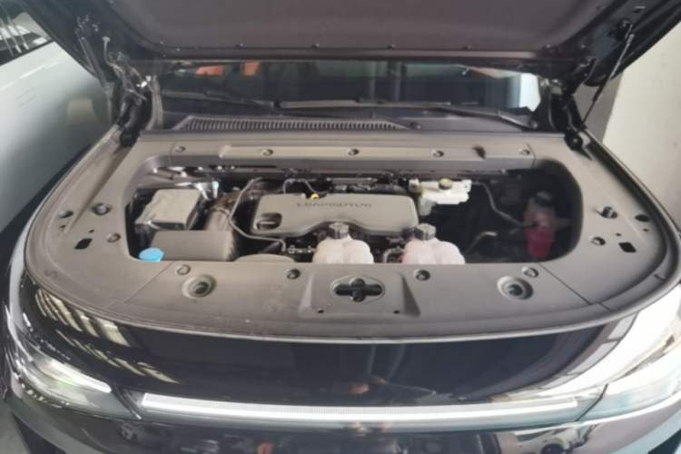Used Leapmotor C16 2026 Extended-Range 280 LiDAR Zhizun Edition 6 Seats Engine Bay