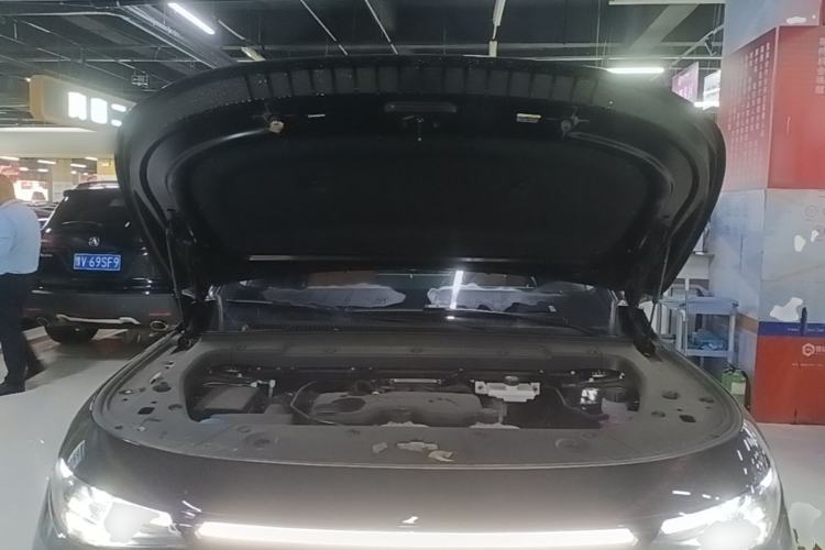 Used Leapmotor C16 2026 Extended-Range 280 LiDAR Zhizun Edition 6 Seats Engine Bay