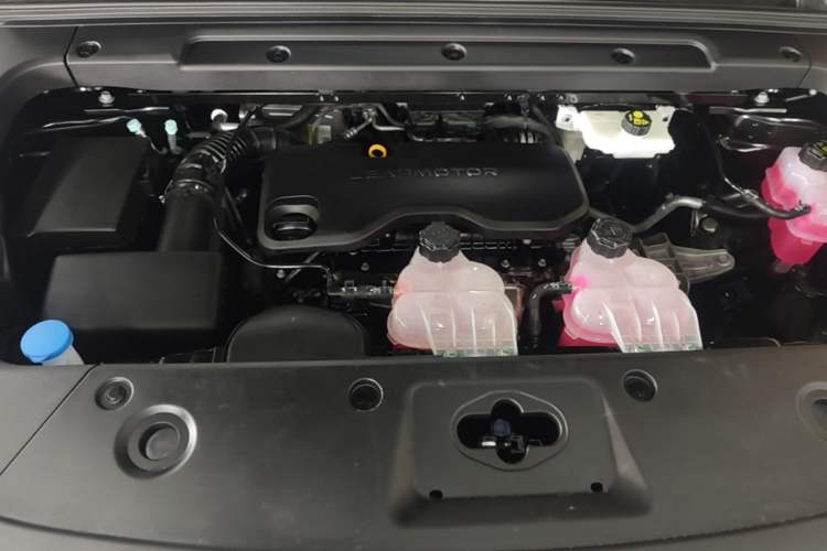 Used Leapmotor C16 2026 Extended-Range 280 LiDAR Version 6 Seats Engine Bay