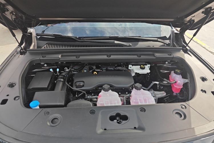 Used Leapmotor C16 2026 Extended-Range 280 LiDAR Zhizun Edition 6 Seats Engine Bay