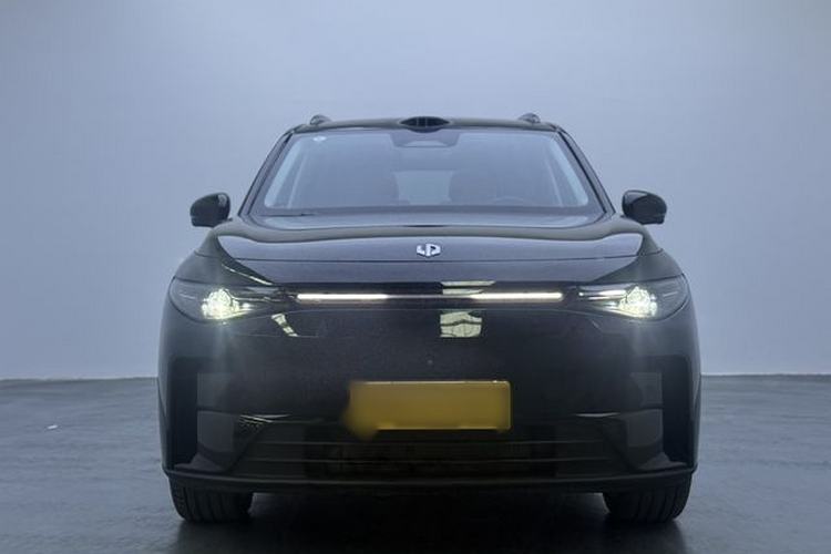 Used Leapmotor C16 2026 Extended-Range 280 LiDAR Zhizun Edition 6 Seats Exterior 1