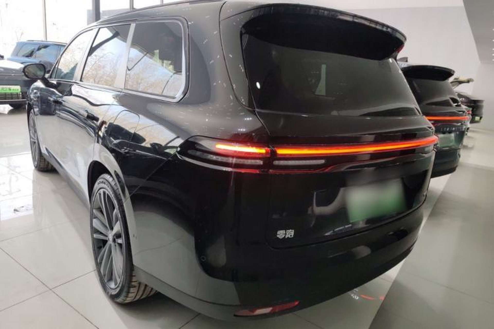 Used Leapmotor C16 2026 All-Electric 630 LiDAR Zhizun Edition 6 Seats Exterior 2