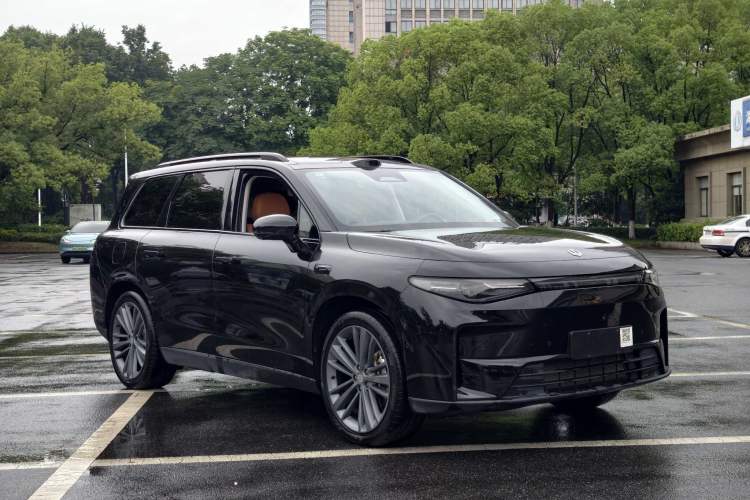Used Leapmotor C16 2026 Extended-Range 280 LiDAR Zhizun Edition 6 Seats Exterior 2