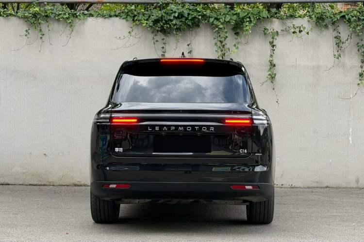 Used Leapmotor C16 2026 Extended-Range 280 LiDAR Zhizun Edition 6 Seats Exterior 2