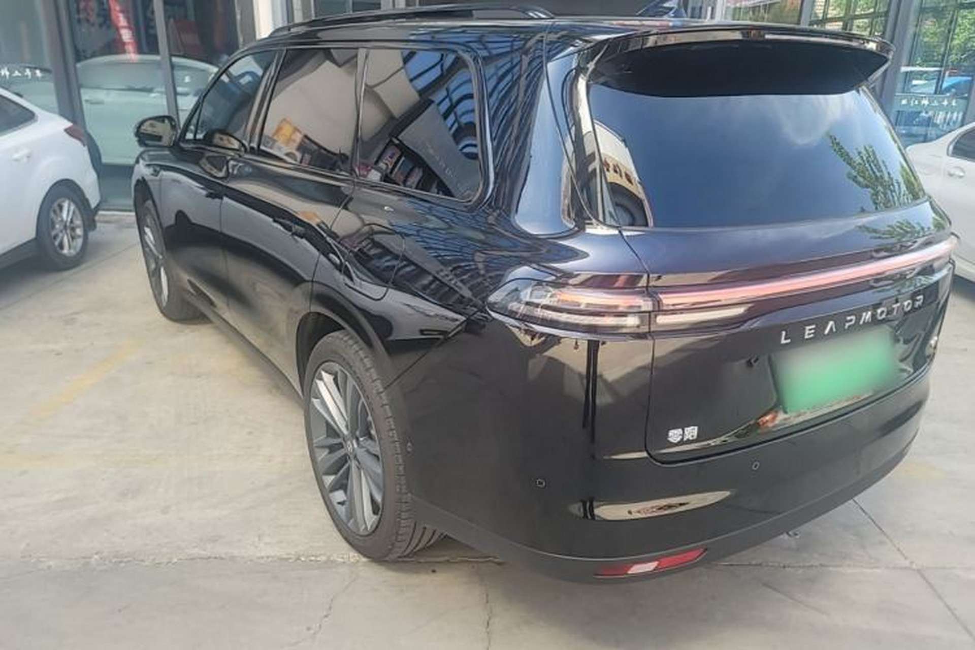 Used Leapmotor C16 2026 Extended-Range 280 LiDAR Zhizun Edition 6 Seats Exterior 2