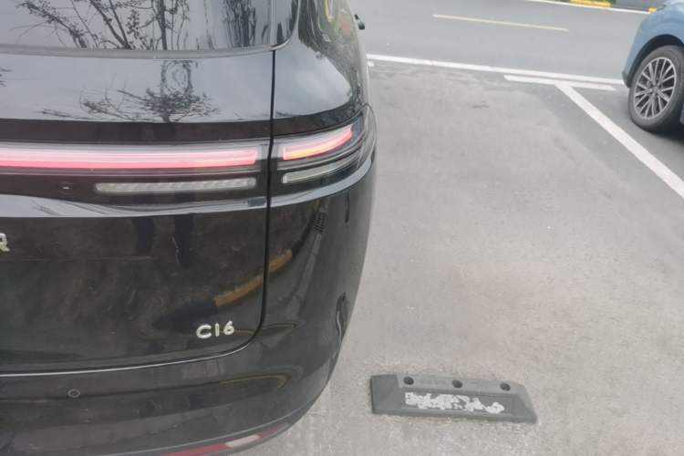 Used Leapmotor C16 2026 Extended-Range 280 LiDAR Zhizun Edition 6 Seats Exterior 3