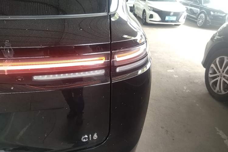 Used Leapmotor C16 2026 Extended-Range 280 LiDAR Zhizun Edition 6 Seats Exterior 3