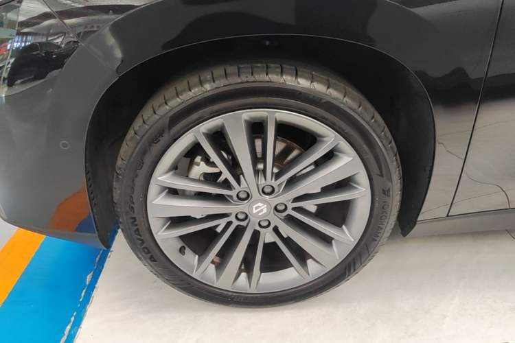 Used Leapmotor C16 2026 Extended-Range 280 LiDAR Zhizun Edition 6 Seats Exterior 4