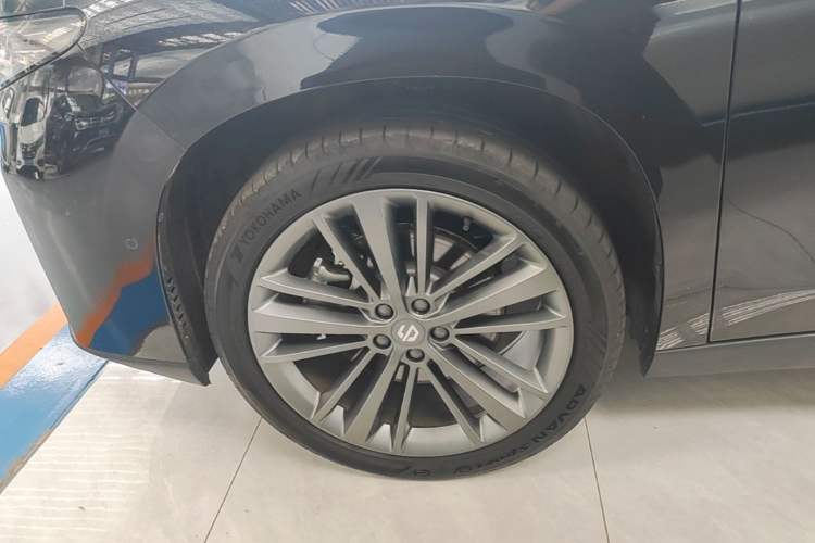 Used Leapmotor C16 2026 Extended-Range 280 LiDAR Zhizun Edition 6 Seats Exterior 4