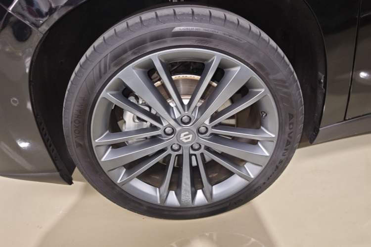 Used Leapmotor C16 2026 Extended-Range 280 LiDAR Zhizun Edition 6 Seats Exterior 4