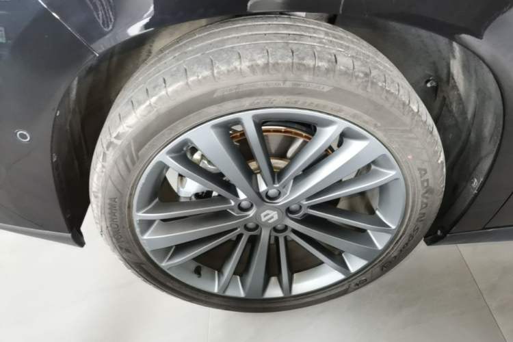 Used Leapmotor C16 2026 Extended-Range 280 LiDAR Zhizun Edition 6 Seats Exterior 4