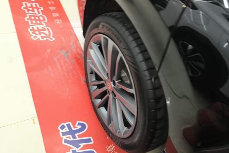 Used Leapmotor C16 2026 Extended-Range 280 LiDAR Zhizun Edition 6 Seats Exterior 5
