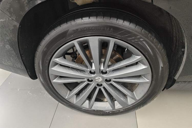 Used Leapmotor C16 2026 Extended-Range 280 LiDAR Zhizun Edition 6 Seats Exterior 5