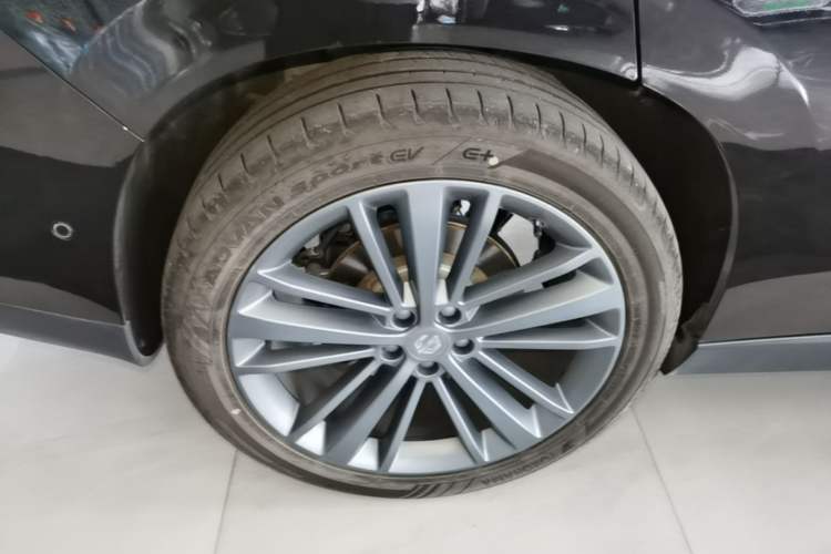 Used Leapmotor C16 2026 Extended-Range 280 LiDAR Zhizun Edition 6 Seats Exterior 5