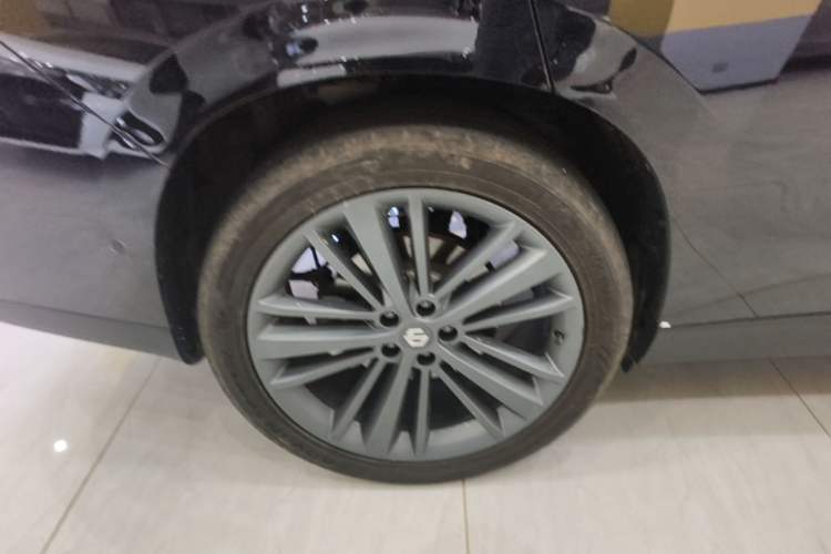 Used Leapmotor C16 2026 Extended-Range 280 LiDAR Zhizun Edition 6 Seats Exterior 5