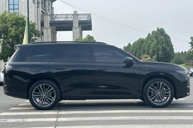 Used Leapmotor C16 2026 Extended-Range 280 LiDAR Zhizun Edition 6 Seats Exterior 7