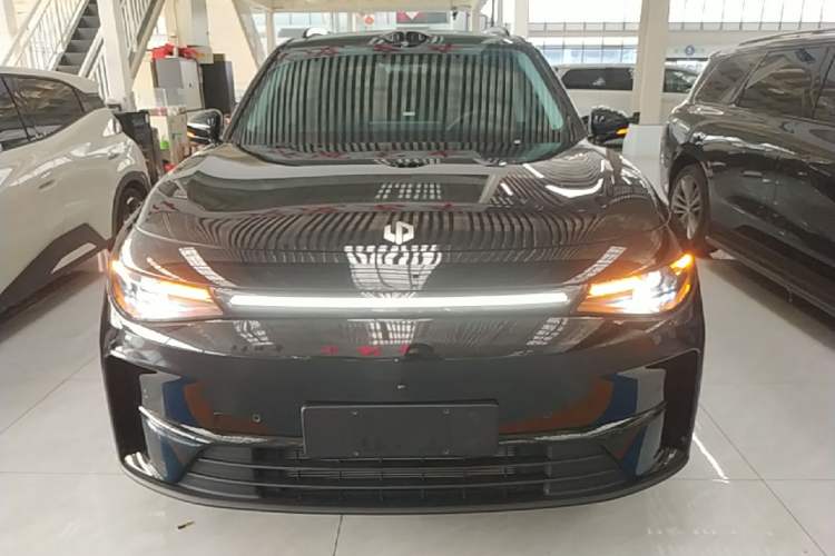Used Leapmotor C16 2026 Extended-Range 280 LiDAR Zhizun Edition 5 Seats Front