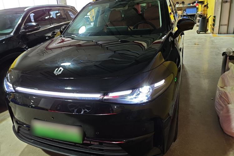 Used Leapmotor C16 2026 Extended-Range 280 LiDAR Zhizun Edition 6 Seats Front