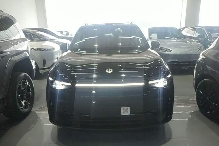 Used Leapmotor C16 2026 All-Electric 630 LiDAR Zhizun Edition 6 Seats Front
