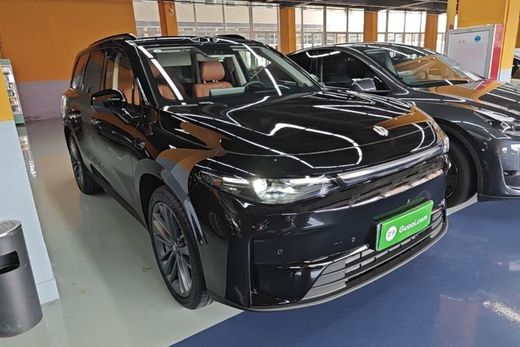 Used Leapmotor C16 2026 Extended-Range 280 LiDAR Zhizun Edition 6 Seats Front Right 45 Deg