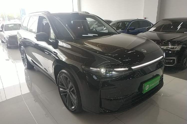 Used Leapmotor C16 2026 Extended-Range 280 LiDAR Zhizun Edition 6 Seats Front Right 45 Deg