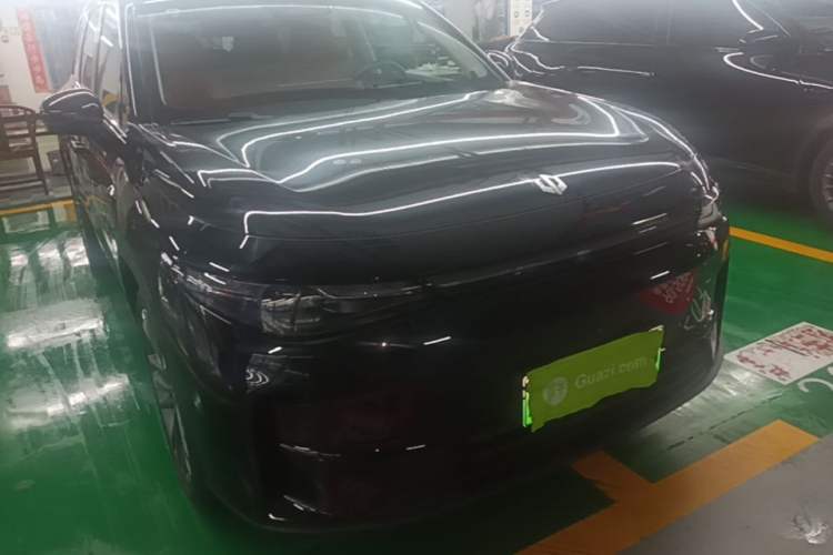 Used Leapmotor C16 2026 Extended-Range 280 LiDAR Zhizun Edition 6 Seats Front Right 45 Deg