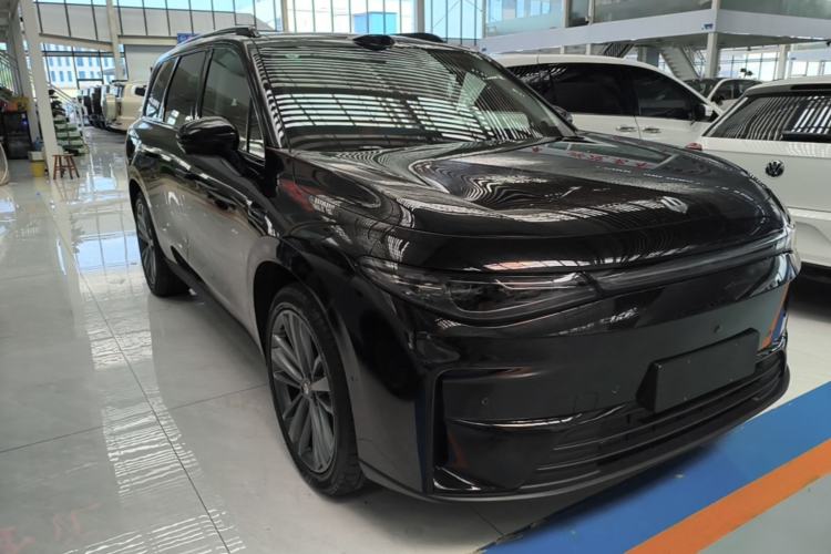 Used Leapmotor C16 2026 Extended-Range 280 LiDAR Zhizun Edition 6 Seats Front Right 45 Deg