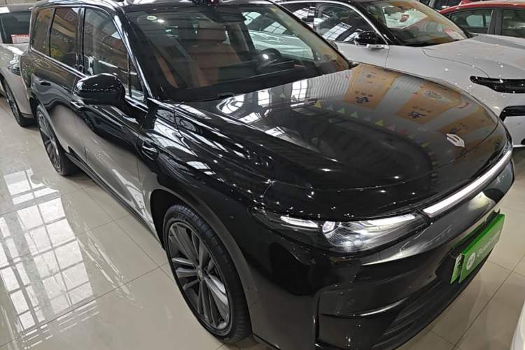 Used Leapmotor C16 2026 Extended-Range 280 LiDAR Zhizun Edition 6 Seats Front Right 45 Deg