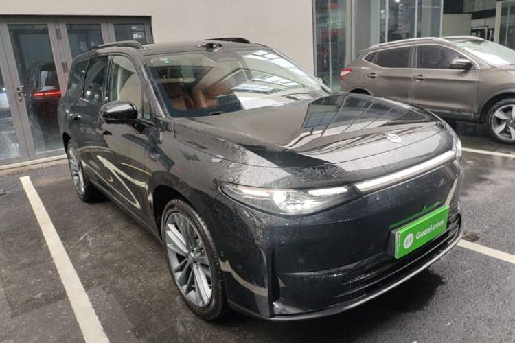 Used Leapmotor C16 2026 Extended-Range 280 LiDAR Zhizun Edition 6 Seats Front Right 45 Deg