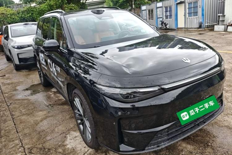 Used Leapmotor C16 2026 Extended-Range 280 LiDAR Zhizun Edition 6 Seats Front Right 45 Deg