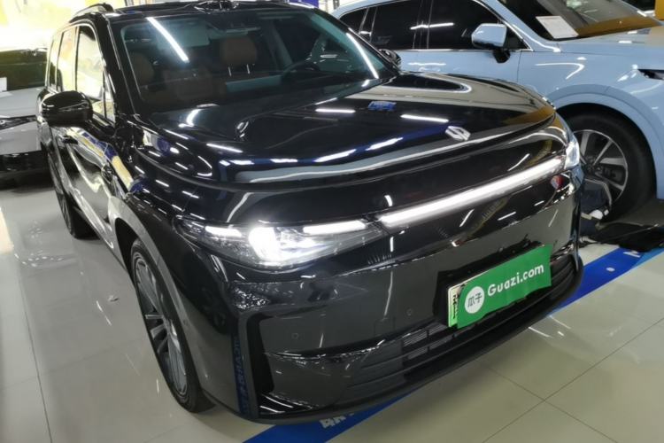 Used Leapmotor C16 2026 Extended-Range 280 LiDAR Zhizun Edition 6 Seats Front Right 45 Deg