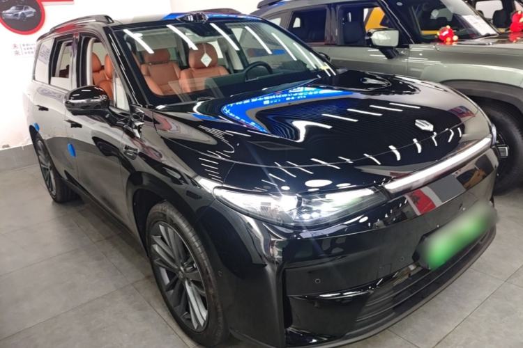 Used Leapmotor C16 2026 Extended-Range 280 LiDAR Zhizun Edition 6 Seats Front Right 45 Deg