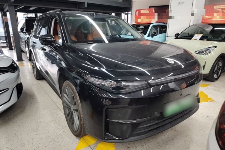 Used Leapmotor C16 2026 Extended-Range 280 LiDAR Zhizun Edition 6 Seats Front Right 45 Deg