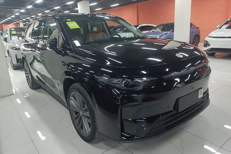 Used Leapmotor C16 2026 Extended-Range 280 LiDAR Zhizun Edition 6 Seats Front Right 45 Deg