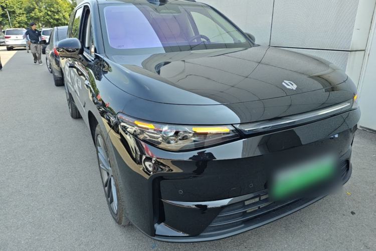 Used Leapmotor C16 2026 Extended-Range 280 LiDAR Zhizun Edition 6 Seats Front Right 45 Deg